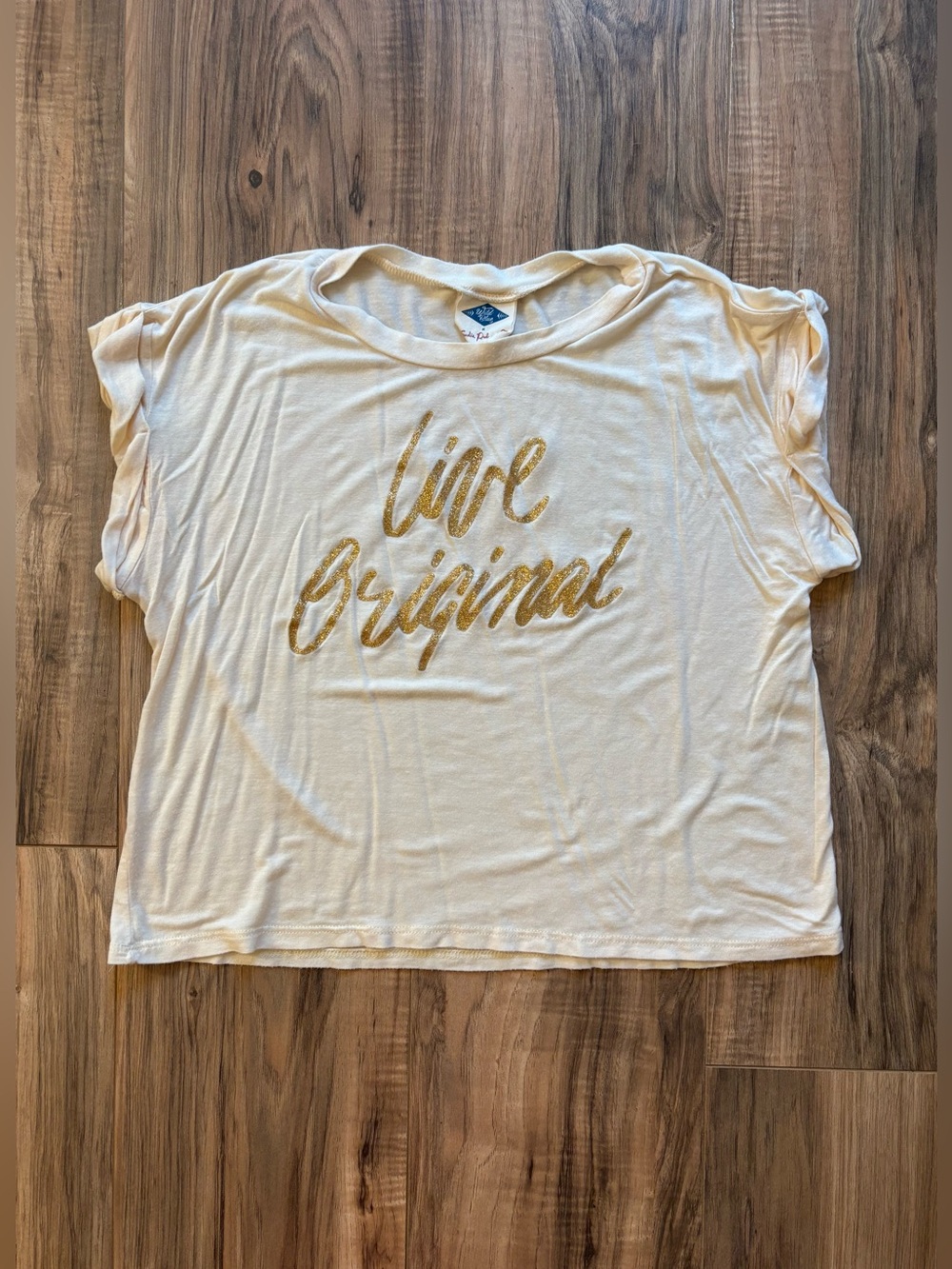 Wild Blue & Sadie Robert’s “Live Original” Cream Graphic Tee Gold Shimmer Small